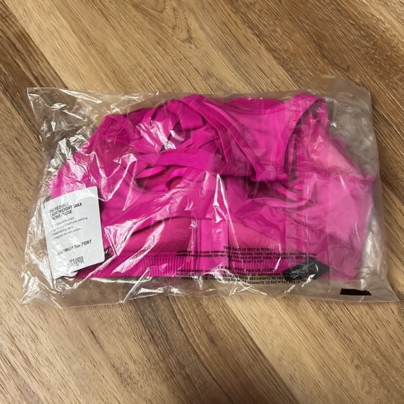 NWT Hot Pink Victoria’s Secret Sports Bra 32A - Picture 2 of 4